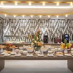 Hotel Doubletree By Hilton Center 4*