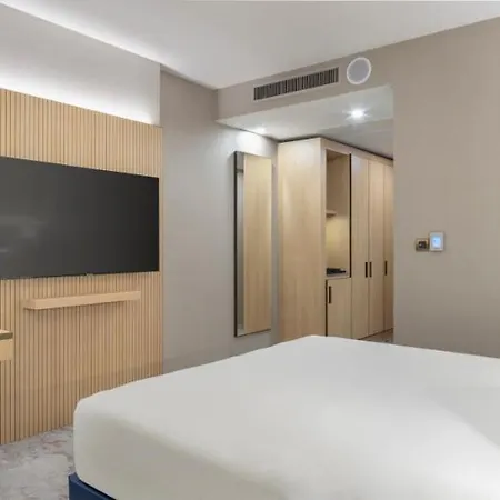 Doubletree By Hilton Center