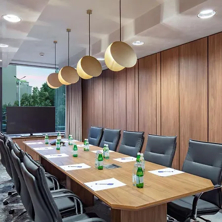 Doubletree By Hilton Center