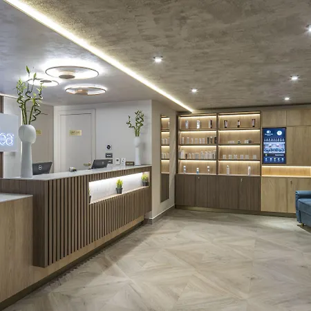 Doubletree By Hilton Center Otel 4*