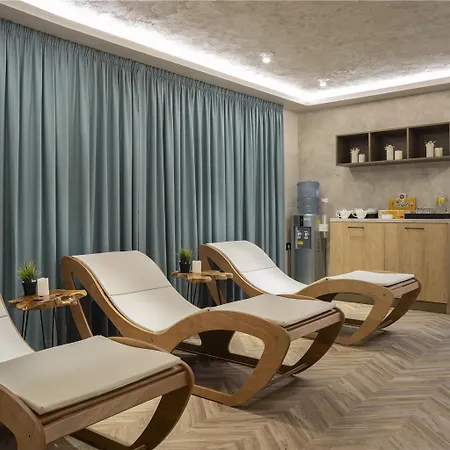 酒店 Doubletree By Hilton Center 4*