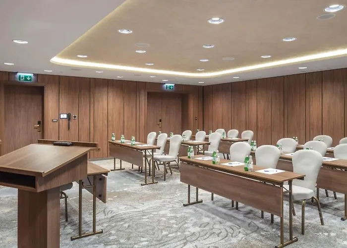 Hotell Doubletree By Hilton Center 4*