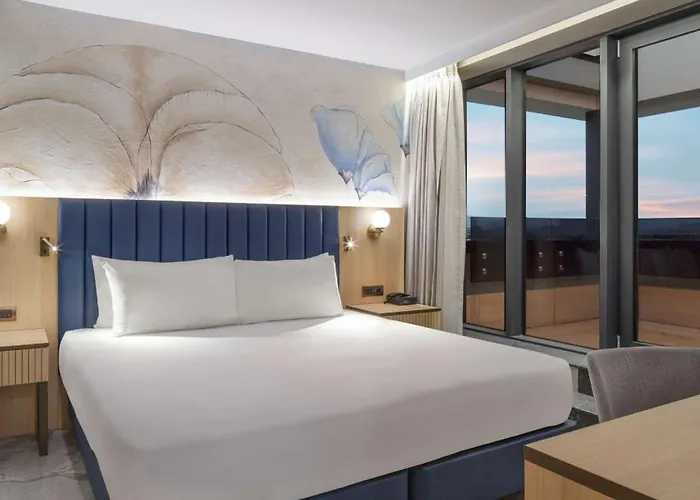 Doubletree By Hilton Center Hotell 4*