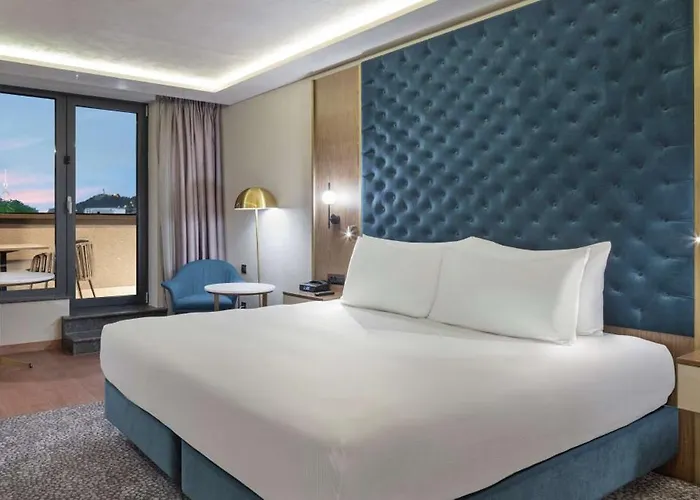 Hotell Doubletree By Hilton Center 4*