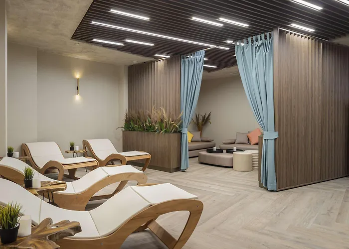 Doubletree By Hilton Center Hotell 4*