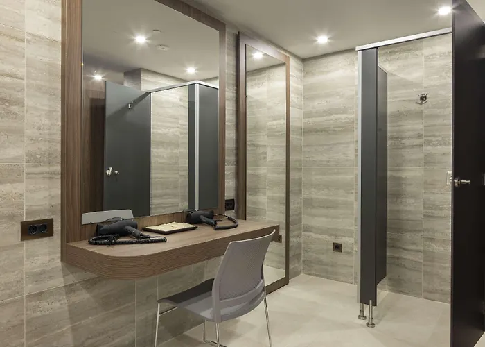 Hotell Doubletree By Hilton Center