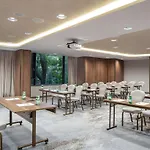 Doubletree By Hilton Center Хотел Пловдив