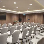 Doubletree By Hilton Center Хотел Пловдив