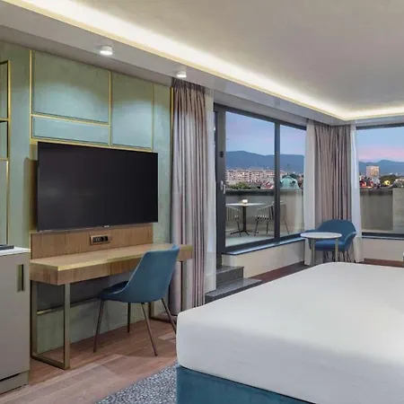 Doubletree By Hilton Center