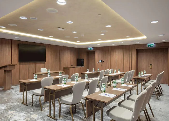 Doubletree By Hilton Center