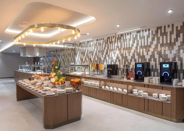 Hotel Doubletree By Hilton Center 4*